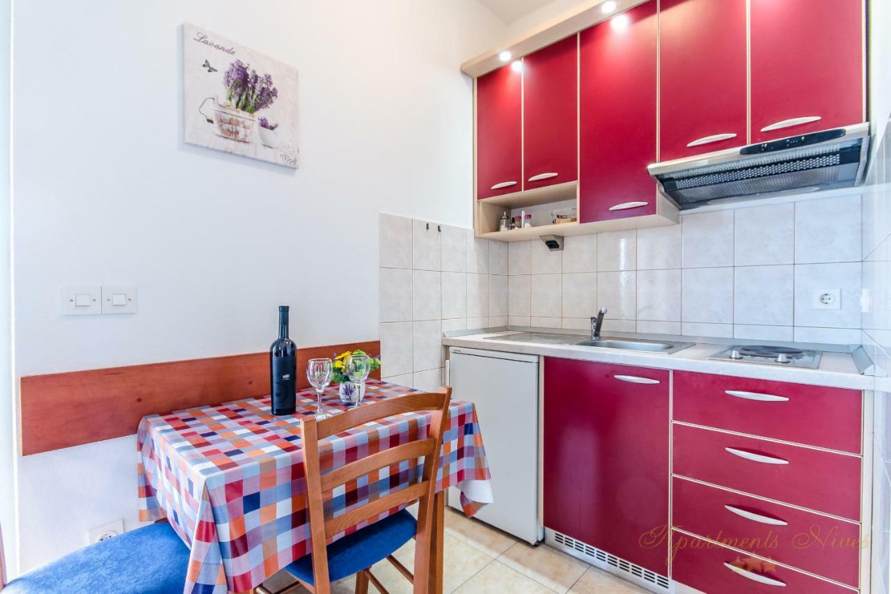 Apartments Nives Suhi Potok Jesenice  Buitenkant foto