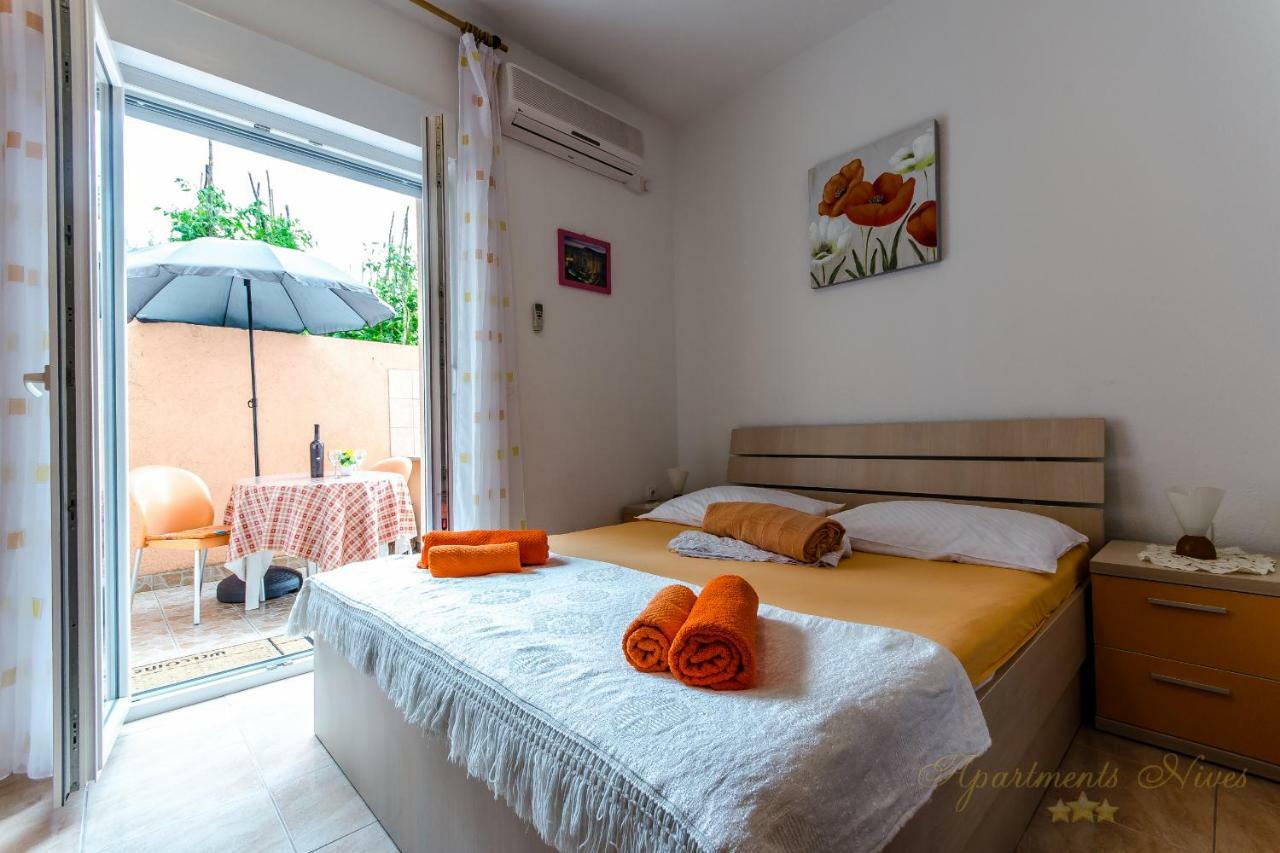 Apartments Nives Suhi Potok Jesenice  Buitenkant foto