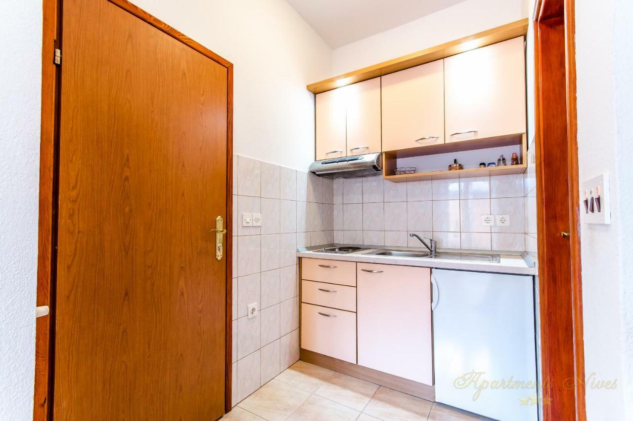 Apartments Nives Suhi Potok Jesenice  Buitenkant foto